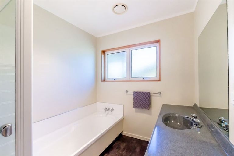 Photo of property in 9 Compass Court, Paraparaumu, 5032