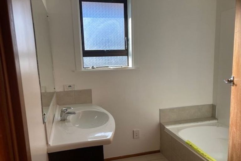 Photo of property in 97 Ti Rakau Drive, Pakuranga, Auckland, 2010