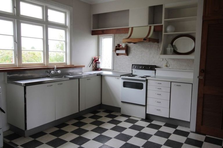 Photo of property in 362 Oxford Street, Levin, 5510