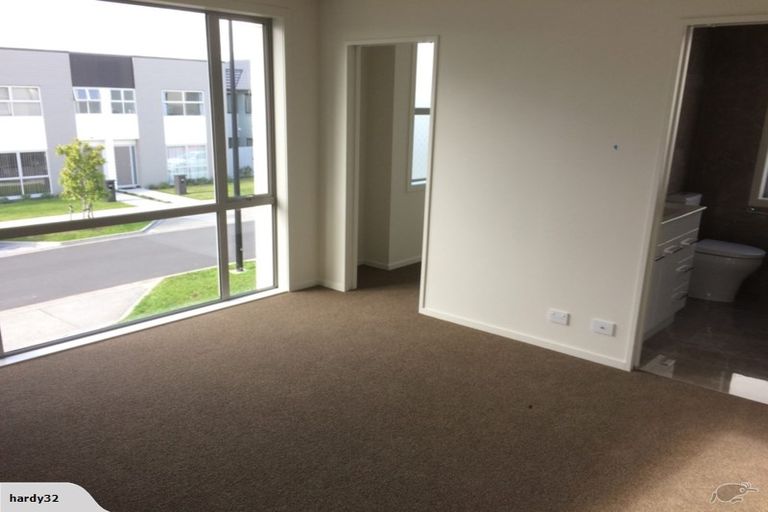 Photo of property in 42 Treestump Road, Takanini, 2112