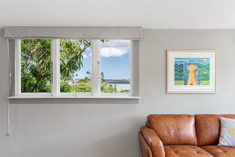 Photo of property in 91 Island Bay Road, Beach Haven, Auckland, 0626