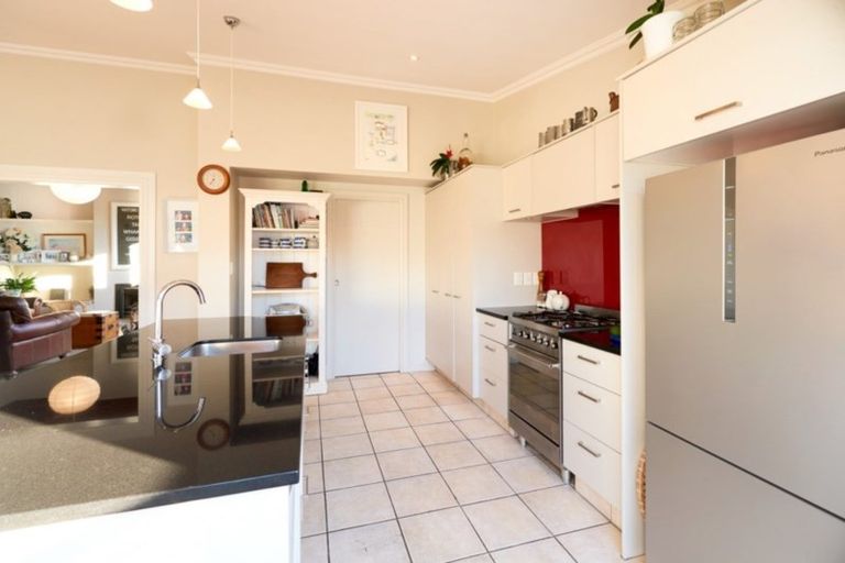 Photo of property in 12 Meeanee Quay, Westshore, Napier, 4110