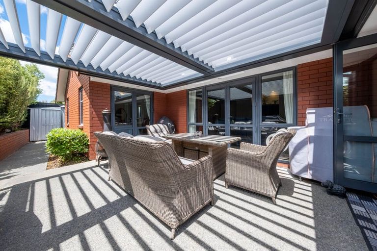 Photo of property in 40 Titirangi Crescent, Parklands, Christchurch, 8083