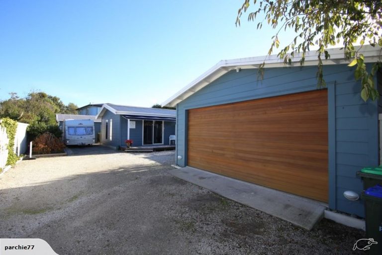 Photo of property in 37 Iwa Street, Mapua, 7005