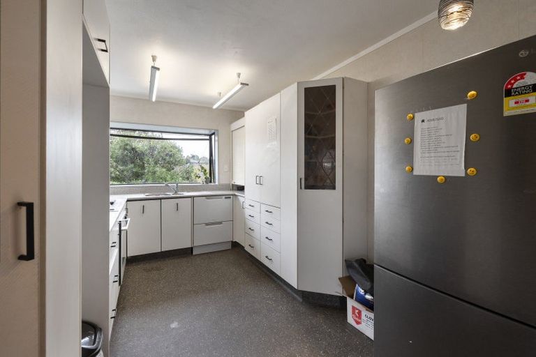 Photo of property in 20 Springdale Grove, Fitzherbert, Palmerston North, 4410