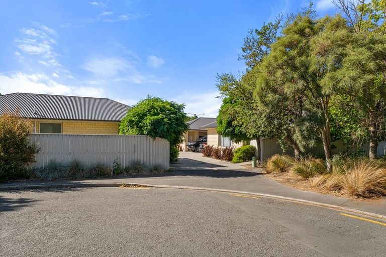 Photo of property in 42 Thackeray Place, Waltham, Christchurch, 8023