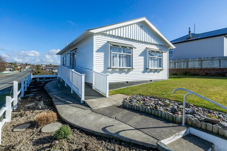 Photo of property in 19 College Road, Parkside, Timaru, 7910