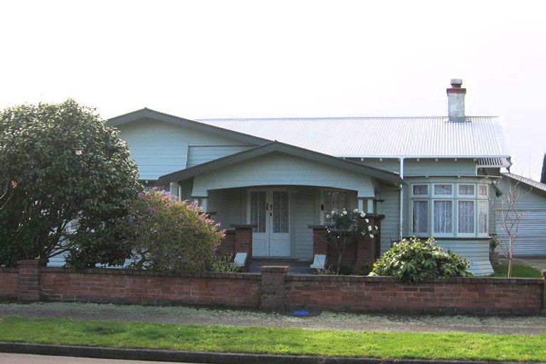Photo of property in 16 Nikau Street, Takaro, Palmerston North, 4410