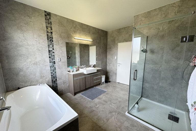 Photo of property in 10 Remana Crescent, Huapai, Kumeu, 0810