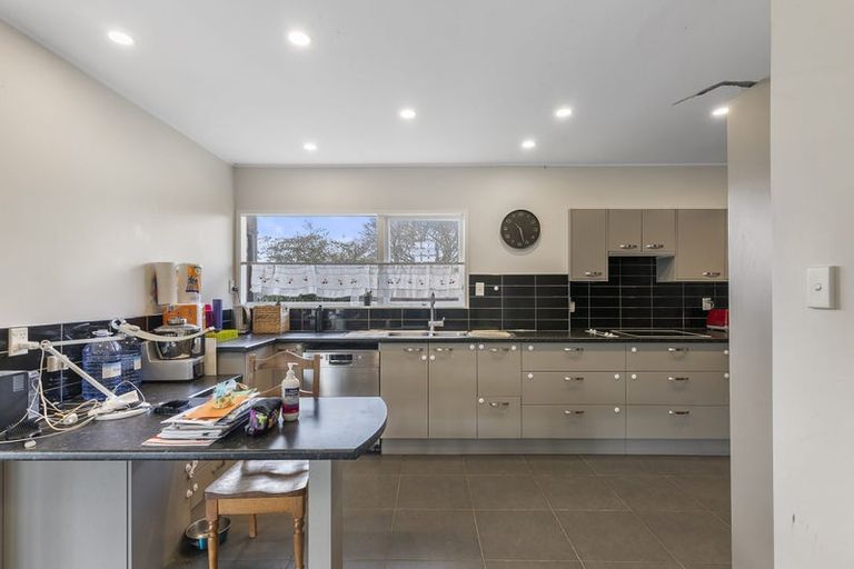 Photo of property in 58 Prince Regent Drive, Half Moon Bay, Auckland, 2012