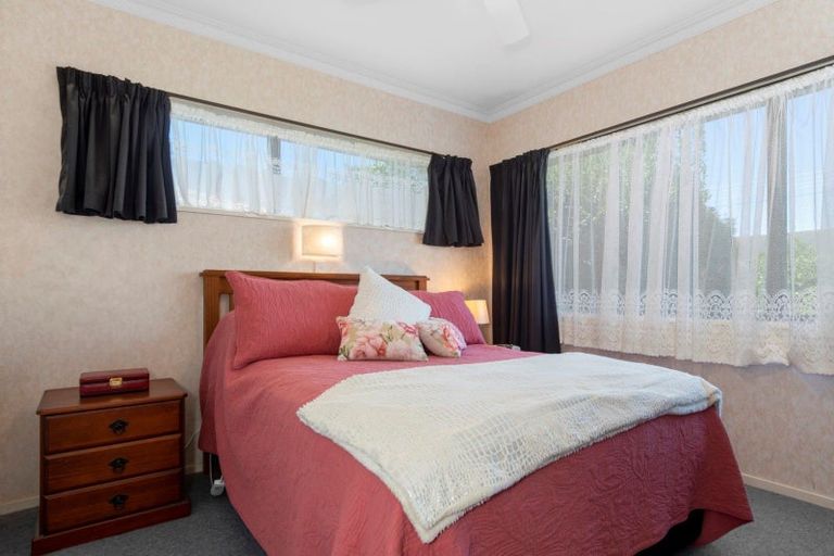 Photo of property in 1/12 Pemberton Crescent, Greerton, Tauranga, 3112