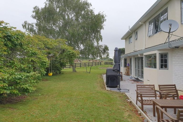 Photo of property in 15 Gellert Road, Karaka, Papakura, 2580