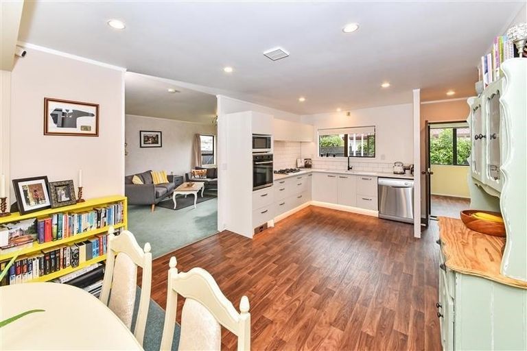 Photo of property in 94b Clevedon Road, Papakura, 2110