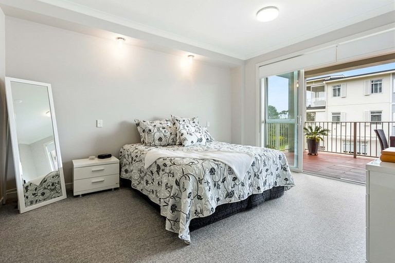 Photo of property in 30 Eaves Bush Parade, Orewa, 0931