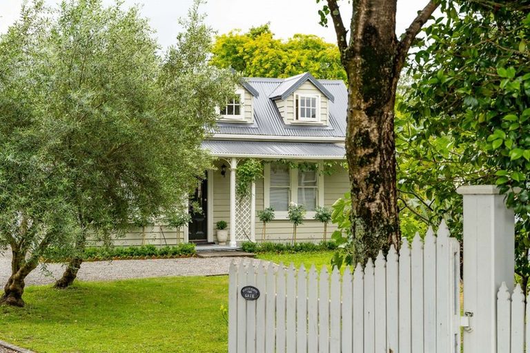 Photo of property in 269 High Street North, Carterton, 5713