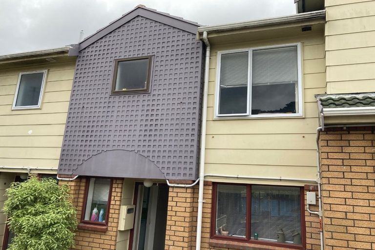 Photo of property in 5f Duke Street, Mount Victoria, Wellington, 6011