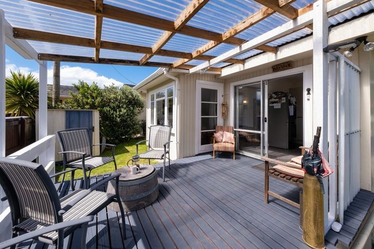 Photo of property in 160 Waikawa Road, Picton, 7220