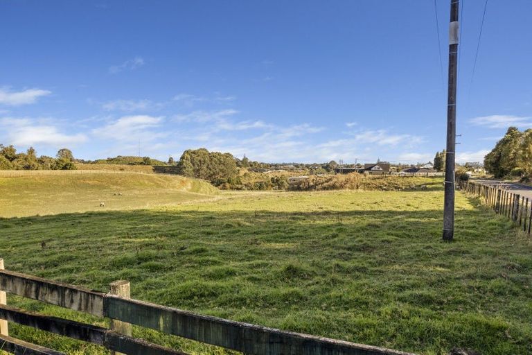 Photo of property in 492 Carrington Road, Hurworth, New Plymouth, 4371