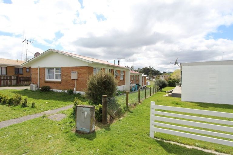 Photo of property in 21 Pohutukawa Drive, Tokoroa, 3420