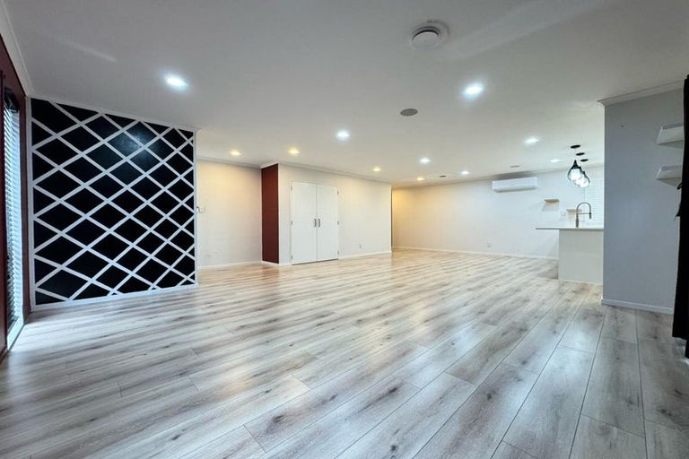 Photo of property in 3 Tuwhare Street, Papakura, 2110