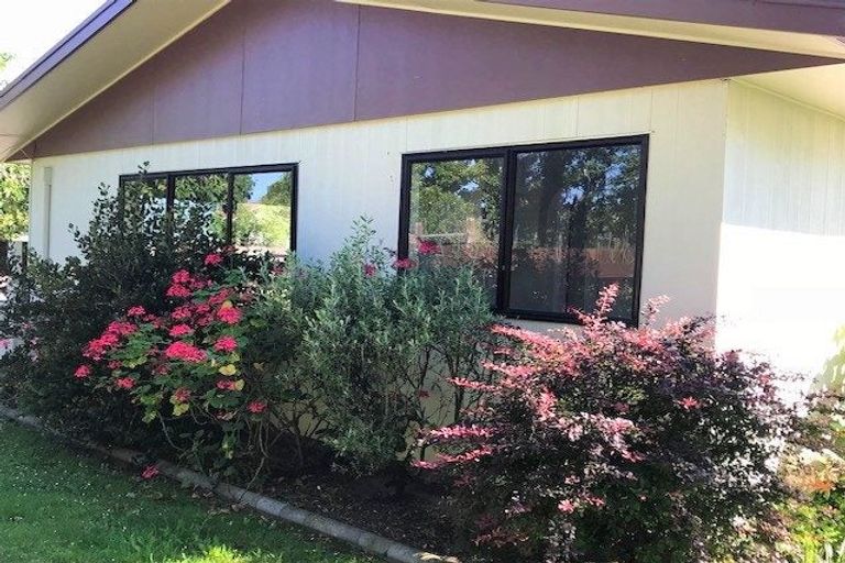 Photo of property in 62 Columbus Crescent, Flaxmere, Hastings, 4120