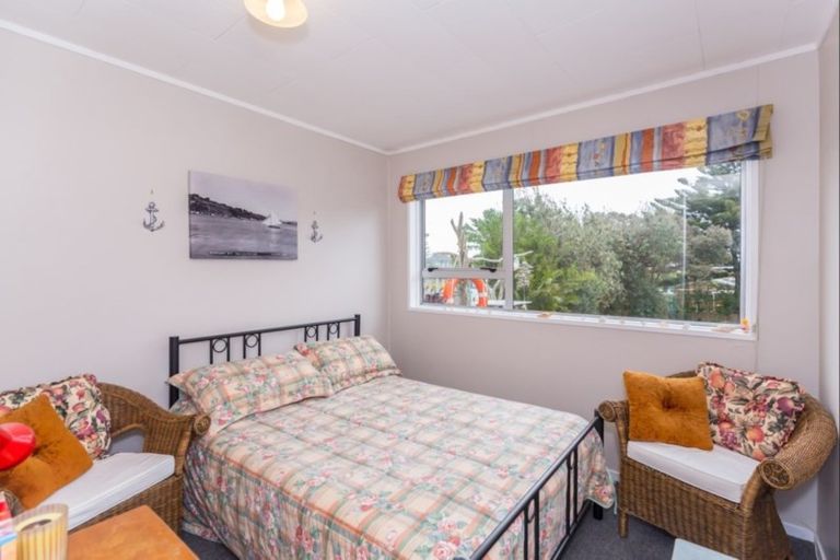 Photo of property in 149 Kahukura Avenue, Waitarere Beach, Levin, 5510