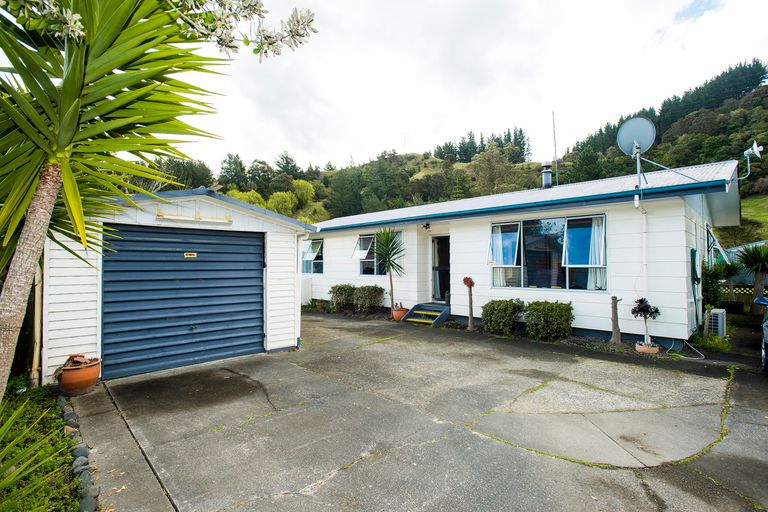 Photo of property in 100 Valley Road, Mangapapa, Gisborne, 4010