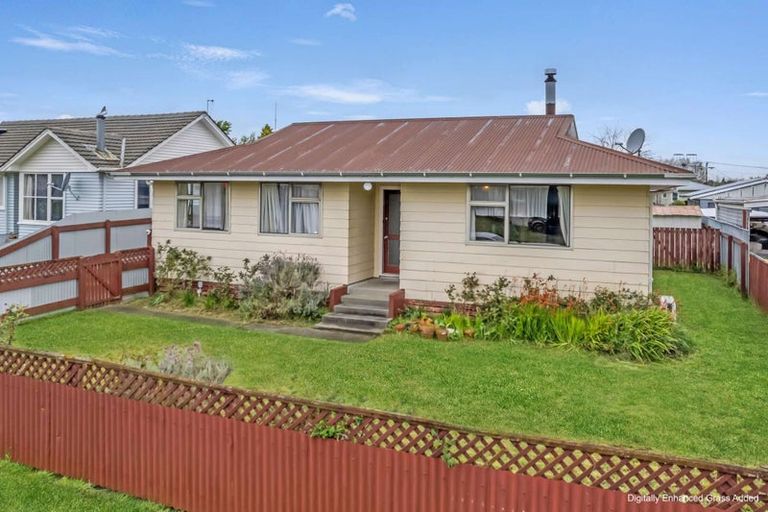 Photo of property in 13 Mccorkindale Street, Feilding, 4702