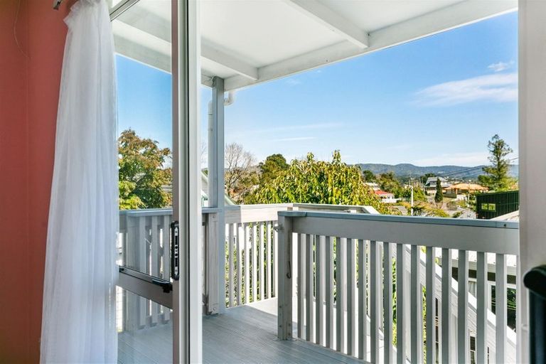 Photo of property in 129a View Road, Sunnyvale, Auckland, 0612