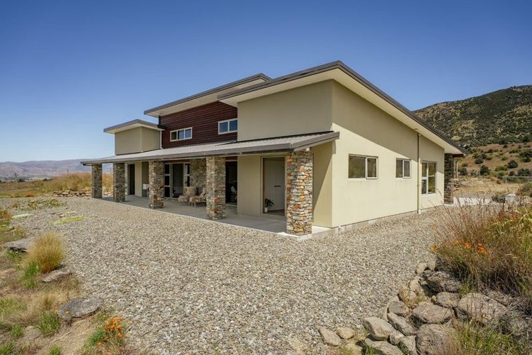 Photo of property in 51 Westreca Ridge Lane, Queensberry, Cromwell, 9383