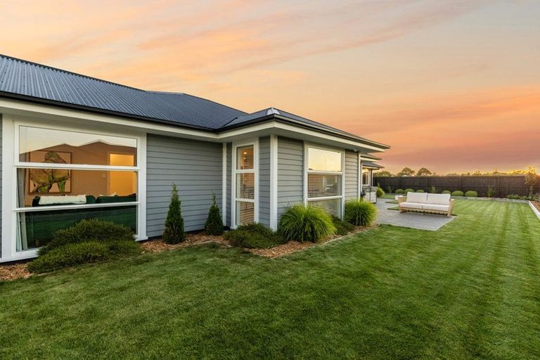 Photo of property in 38 Mcquillan Avenue, Woodend, 7610