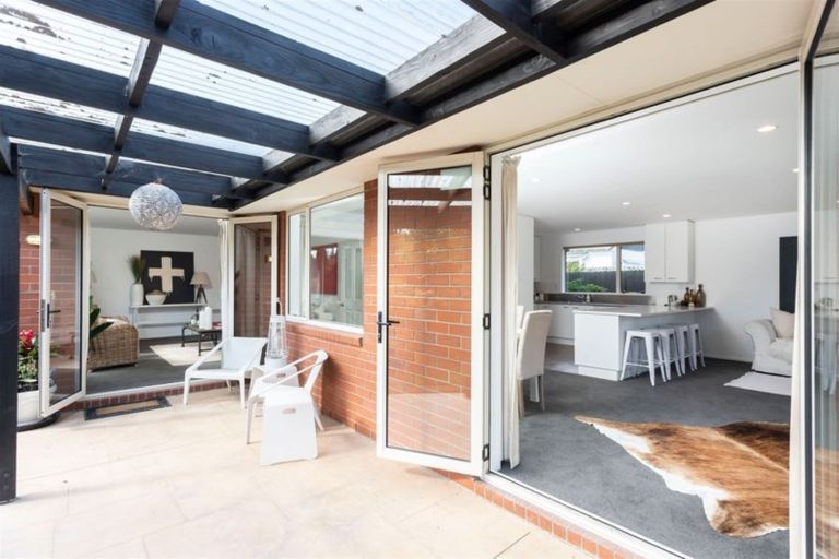 Photo of property in 77 Watford Street, Strowan, Christchurch, 8052