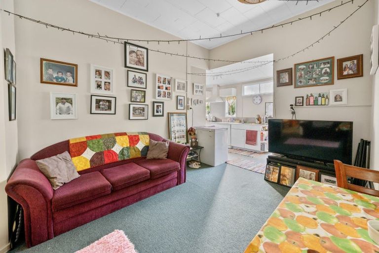 Photo of property in 39 Faraday Street, Hospital Hill, Napier, 4110