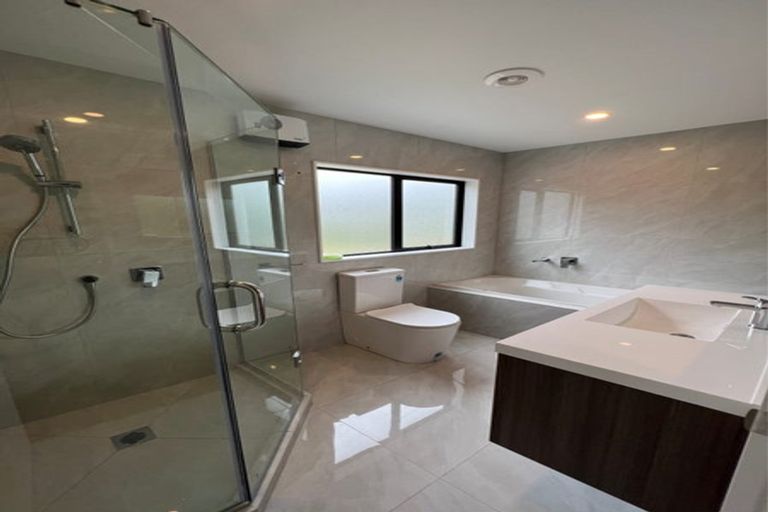 Photo of property in 37b Matipo Road, Mairangi Bay, Auckland, 0630