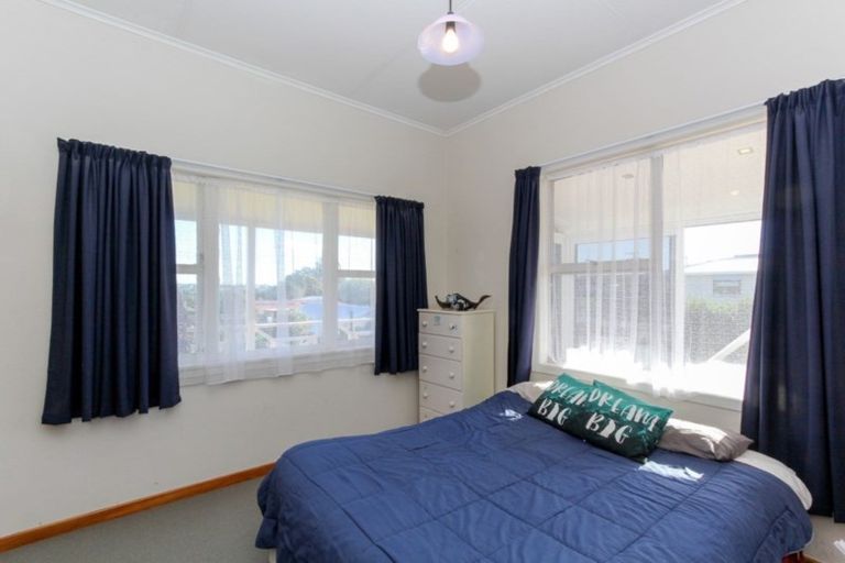 Photo of property in 6 Mouatt Street, Waitara, 4320