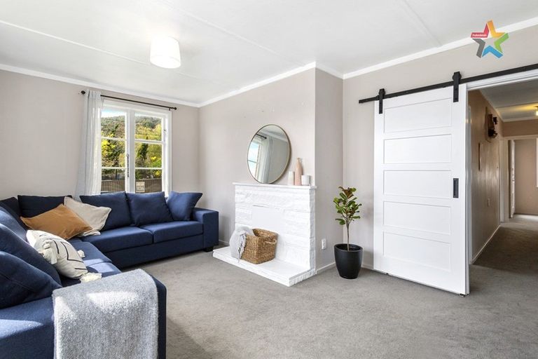 Photo of property in 16 Cleland Crescent, Naenae, Lower Hutt, 5011