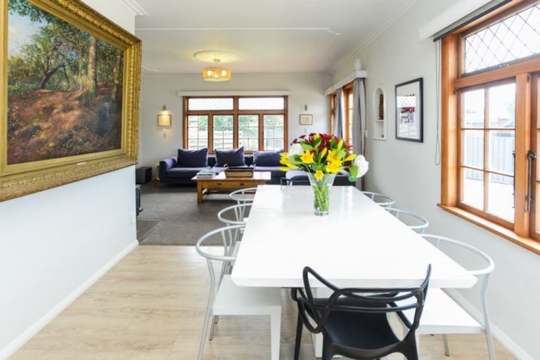 Photo of property in 42 Ferry Road, Clive, 4102