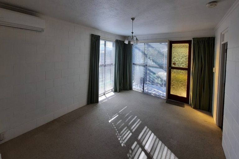 Photo of property in 2/122 Effingham Street, North New Brighton, Christchurch, 8083