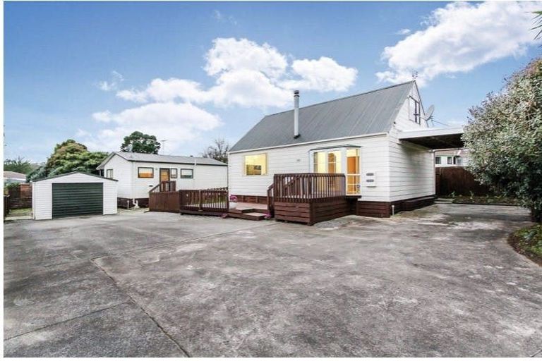 Photo of property in 223 Waitemata Drive, Ranui, Auckland, 0612