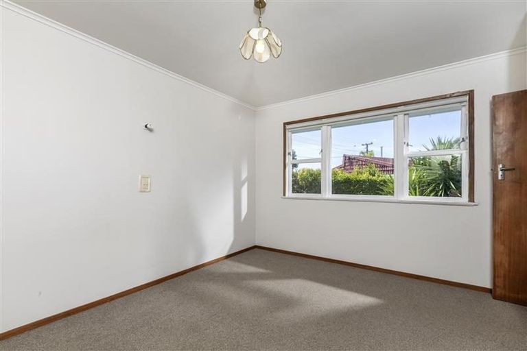 Photo of property in 98a Arran Road, Browns Bay, Auckland, 0630