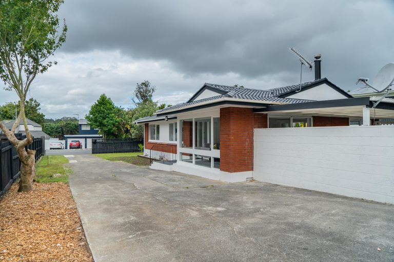 Photo of property in 41 Lawrence Crescent, Hillpark, Auckland, 2102