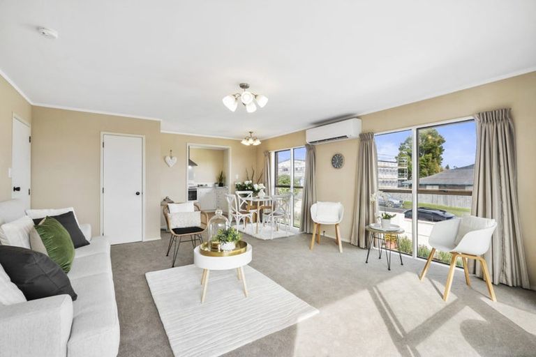 Photo of property in 76a Highland Park Drive, Highland Park, Auckland, 2010