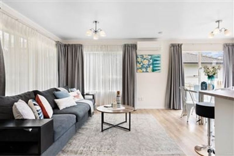 Photo of property in 3 Ian Sage Avenue, Torbay, Auckland, 0630