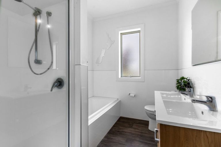 Photo of property in 14 Prince Street, Winton, 9720