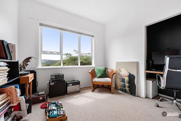 Photo of property in 128 Seddon Street, Naenae, Lower Hutt, 5011