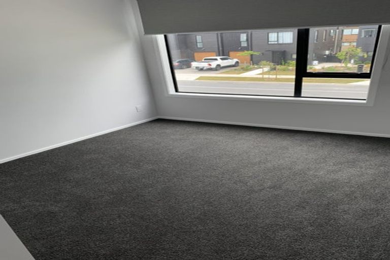 Photo of property in 25 Doug Jensen Street, Wallaceville, Upper Hutt, 5018