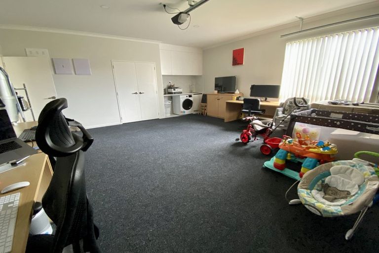 Photo of property in 32 Goodfellow Lane, Flat Bush, Auckland, 2019