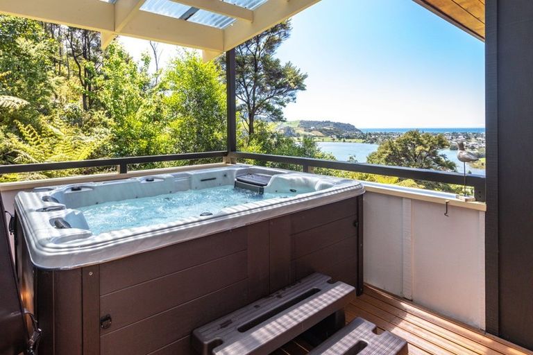 Photo of property in 2 Hinemoa Terrace, Tairua, 3508