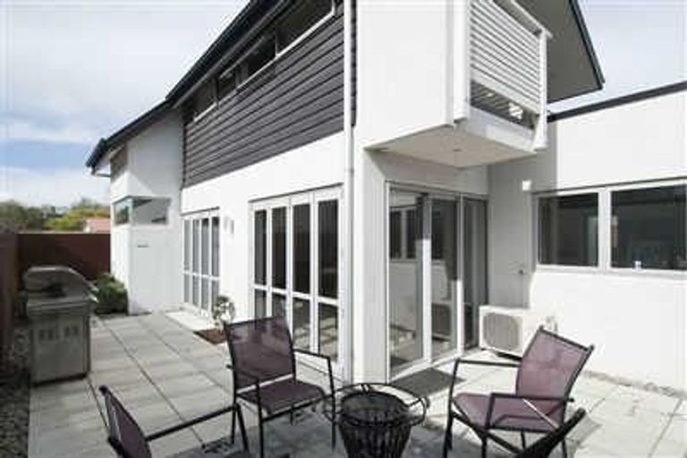 Photo of property in 30 Mayfair Street, Riccarton, Christchurch, 8011