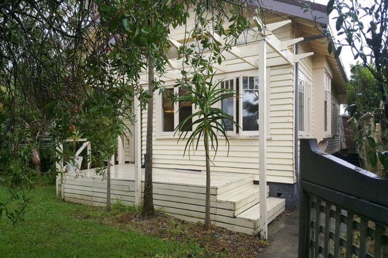 Photo of property in 2/2 Ewen Street, Takapuna, Auckland, 0622